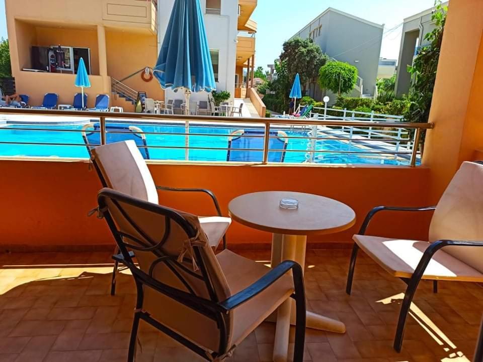 Hotel Mary Платаньяс Екстер'єр фото
