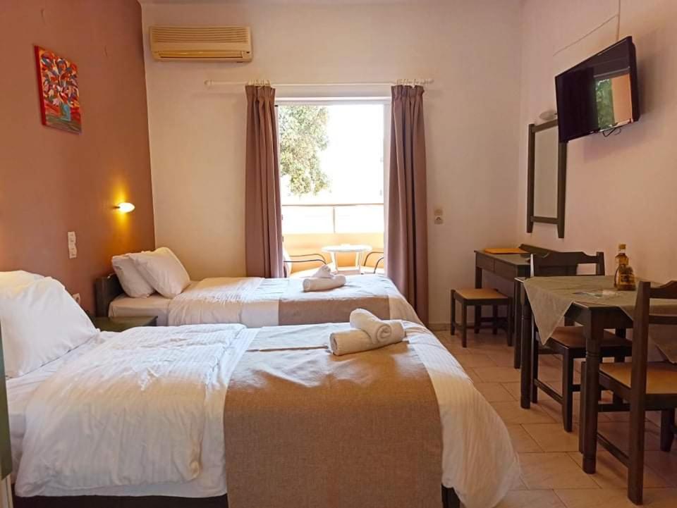 Hotel Mary Платаньяс Екстер'єр фото