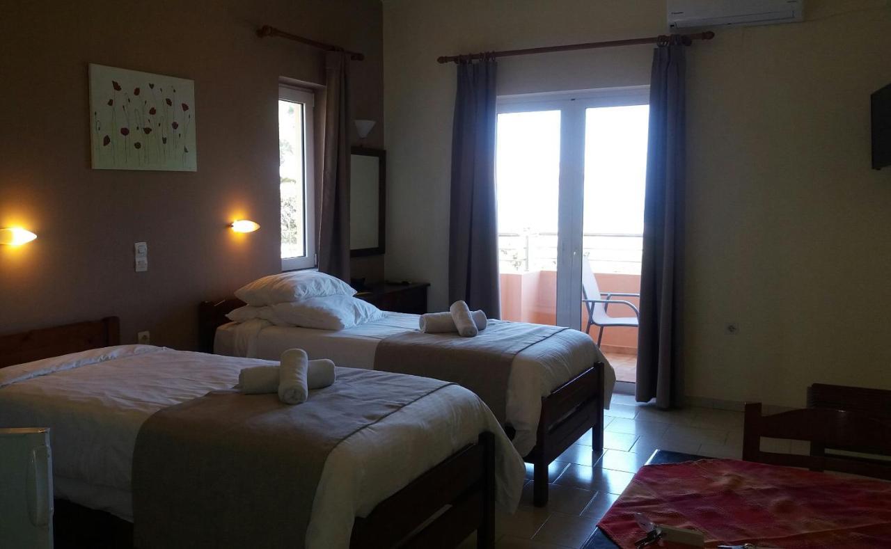 Hotel Mary Платаньяс Екстер'єр фото