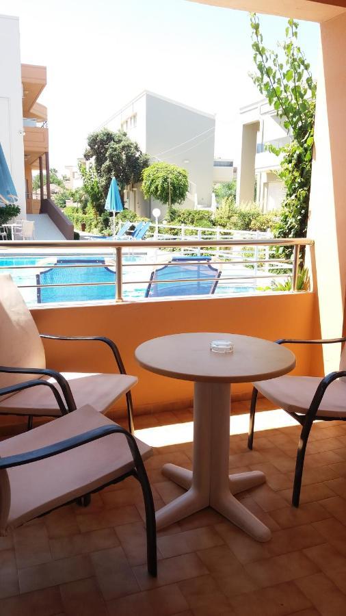 Hotel Mary Платаньяс Екстер'єр фото