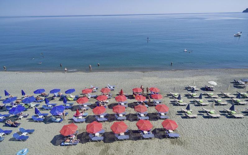 Hotel Mary Платаньяс Екстер'єр фото